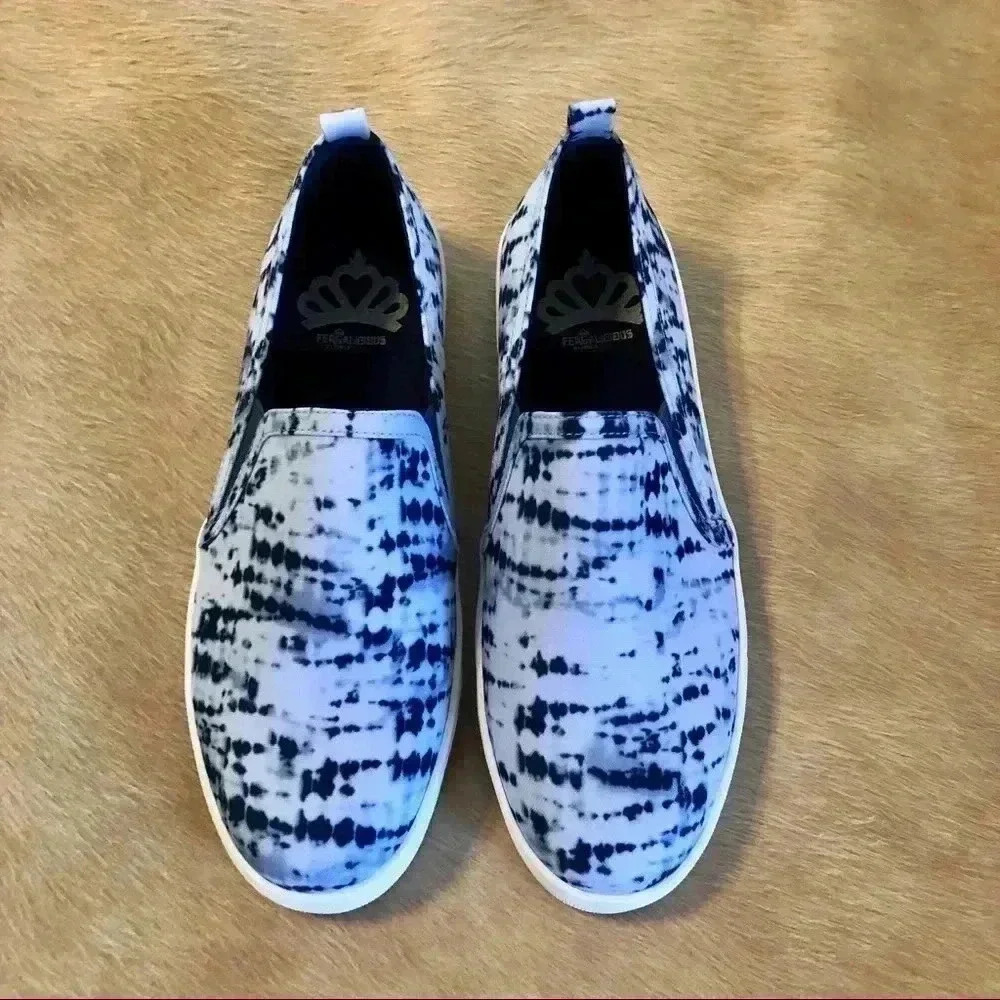 5 for 25$ Fergie tye dyed sneakers. NWT